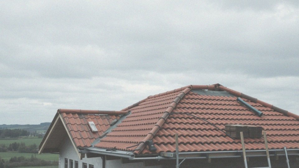Jakie umiejętności powinien posiadać dekarz?