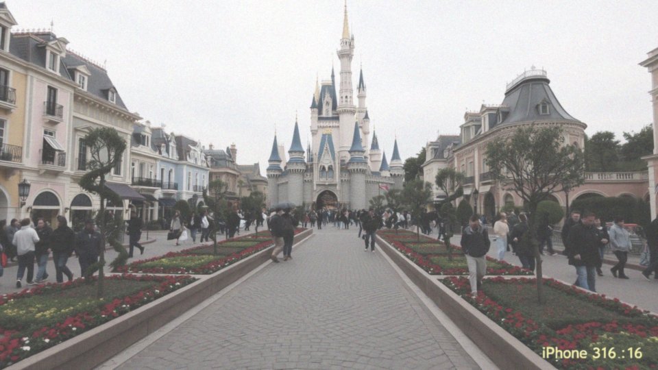 Czym różnią się atrakcje w poszczególnych Disneylandach?